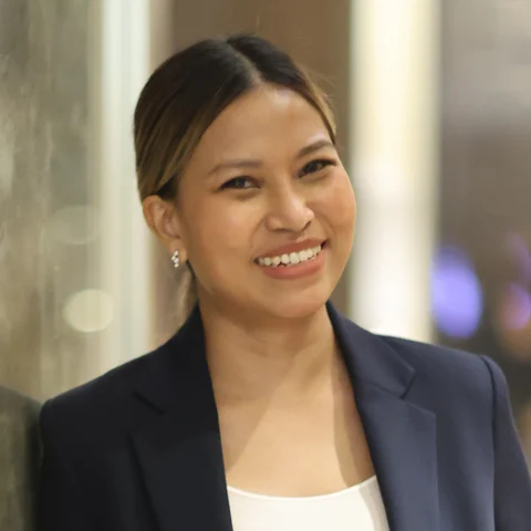 Oui, Account Director